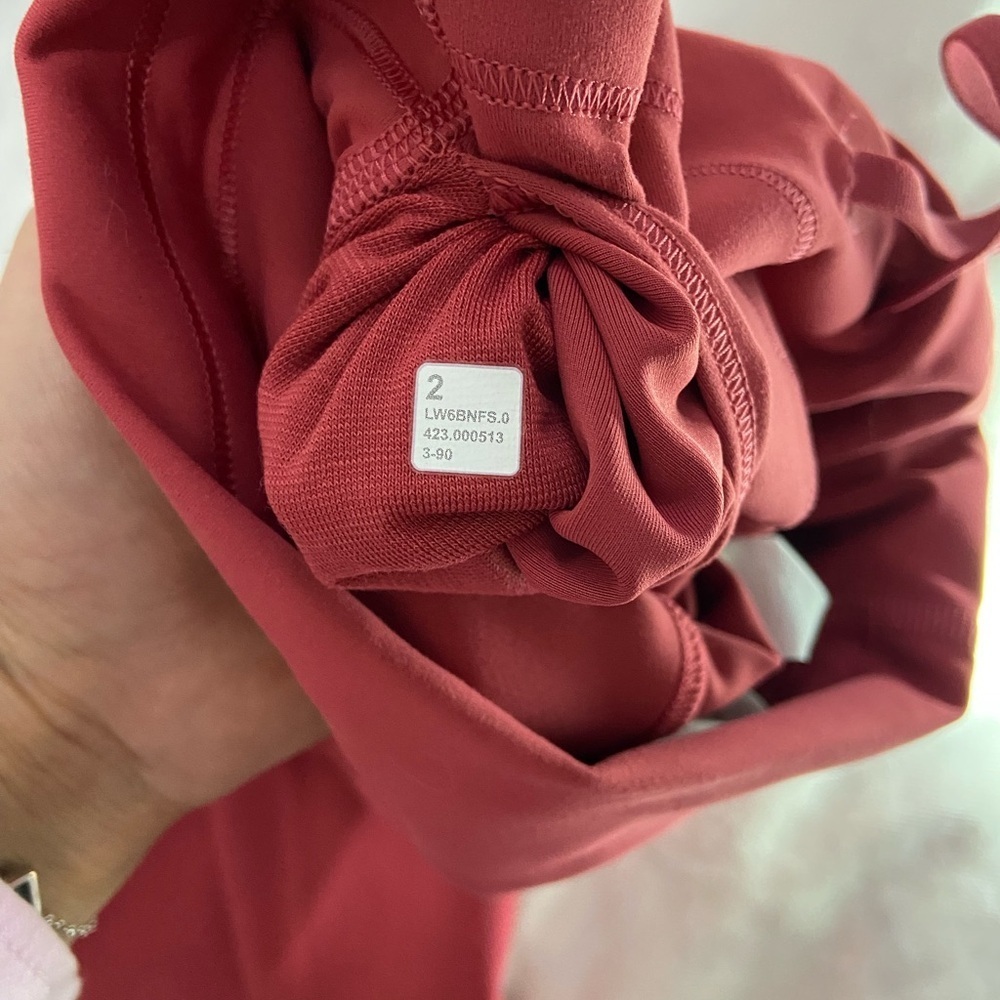 Lululemon legging - Picture 8 of 15